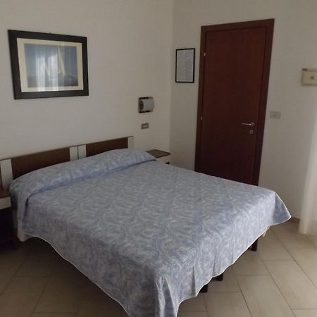 Hotel Tura Bellaria-Igea Marina Ruang foto