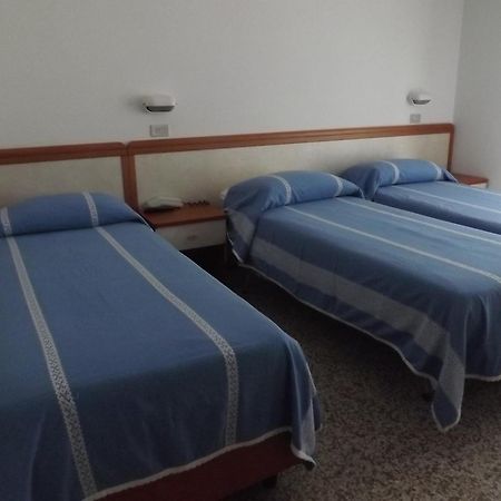 Hotel Tura Bellaria-Igea Marina Ruang foto